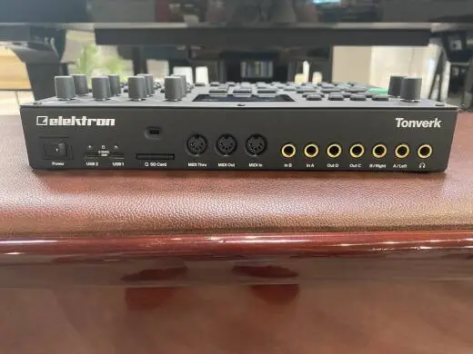 Tonverk Poly Multisampler/Audio Processor 2